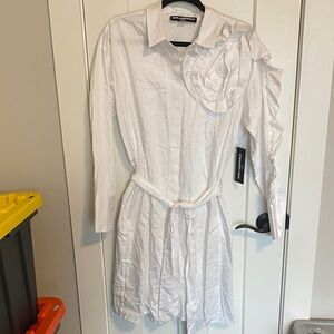 Karl Lagerfeld Elegant White Long Sleeve Dress with flower design Size 8